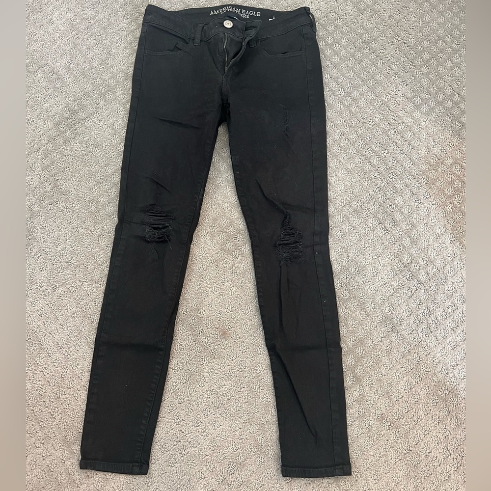 American Eagle black ripped knee jeans